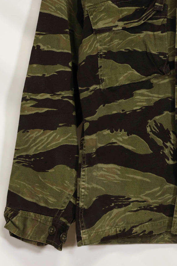 1960年代　クラシックパターン　タイガーストライプ　シャツ　Asian Cut 中古品