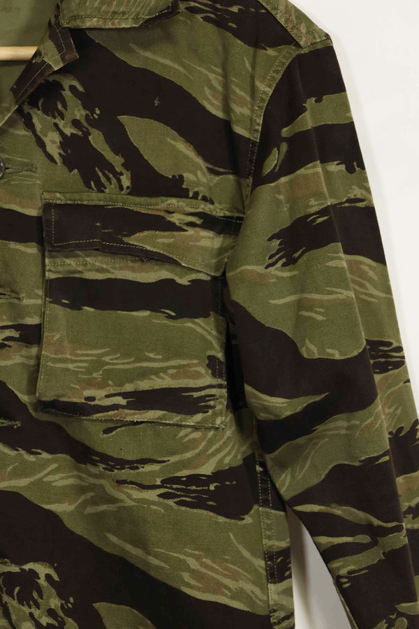 1960年代　クラシックパターン　タイガーストライプ　シャツ　Asian Cut 中古品