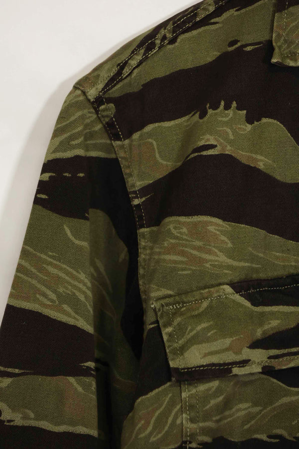 1960年代　クラシックパターン　タイガーストライプ　シャツ　Asian Cut 中古品