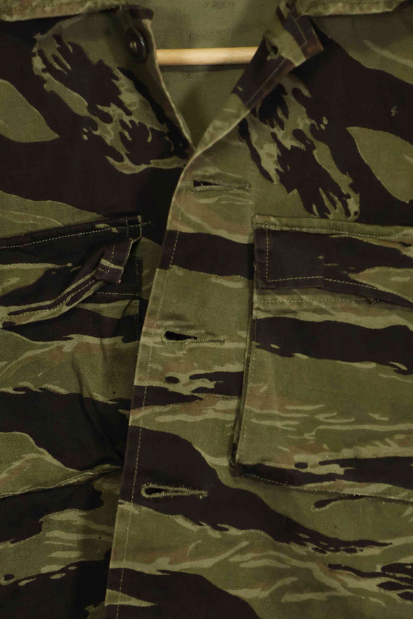 1960年代　クラシックパターン　タイガーストライプ　シャツ　Asian Cut 中古品