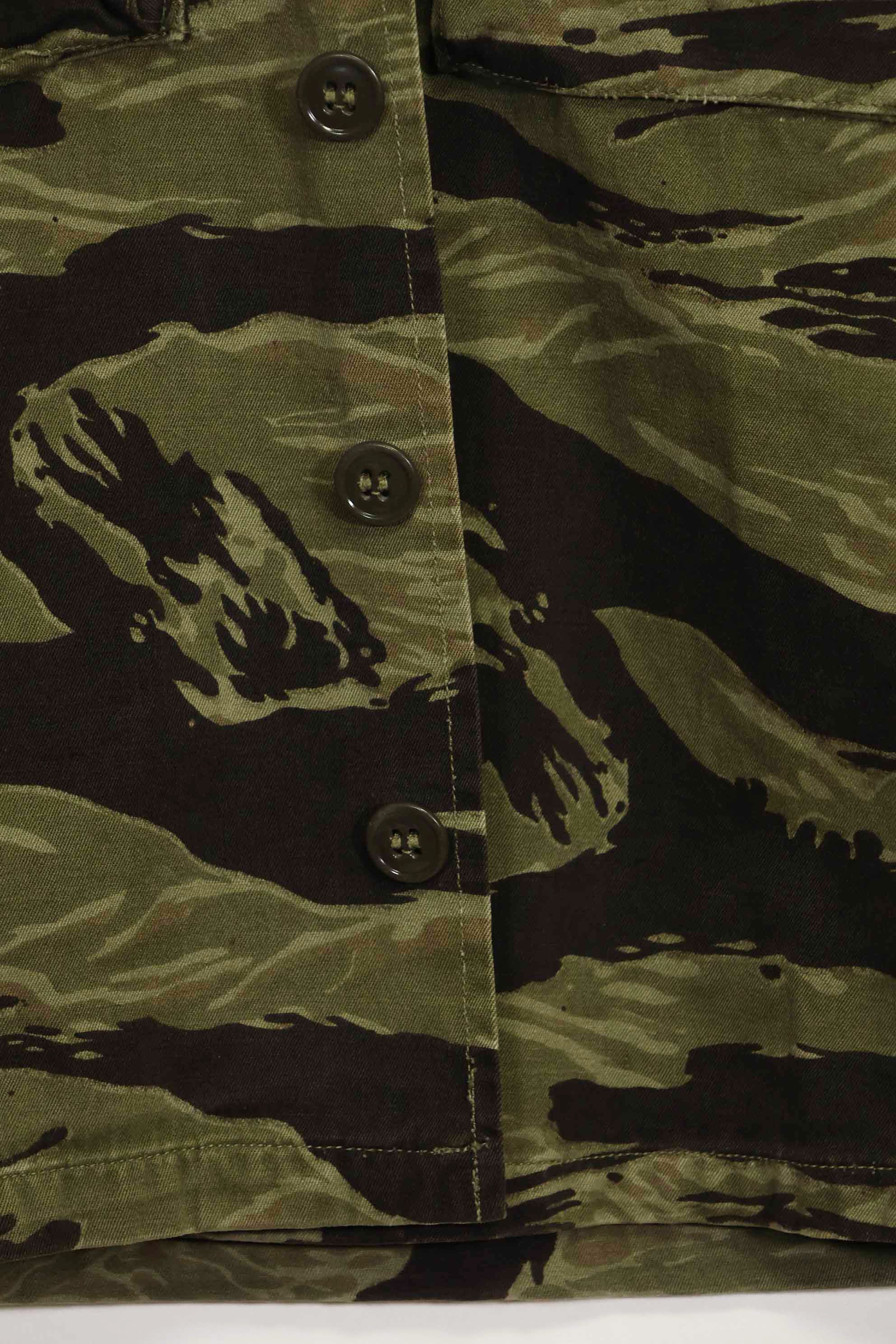 1960年代　クラシックパターン　タイガーストライプ　シャツ　Asian Cut 中古品