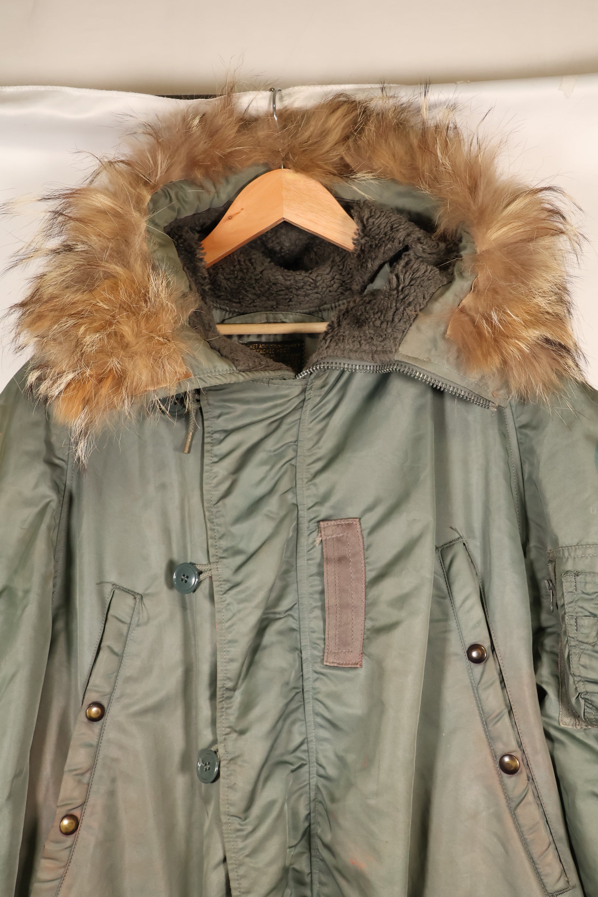 1950 年代大型美国空军美国空军 N3-B 飞行夹克，使用过，有钢印。