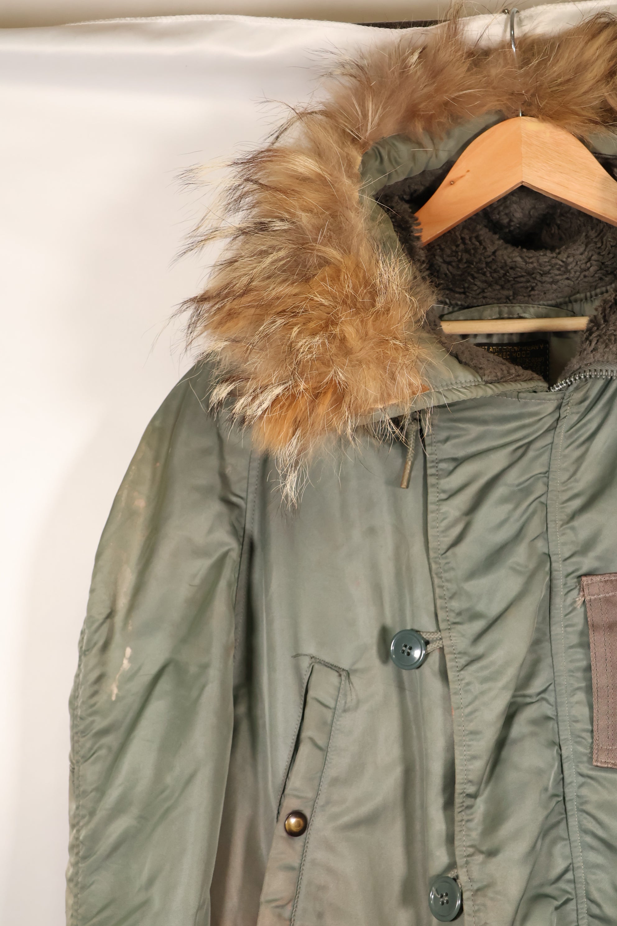 1950 年代大型美国空军美国空军 N3-B 飞行夹克，使用过，有钢印。