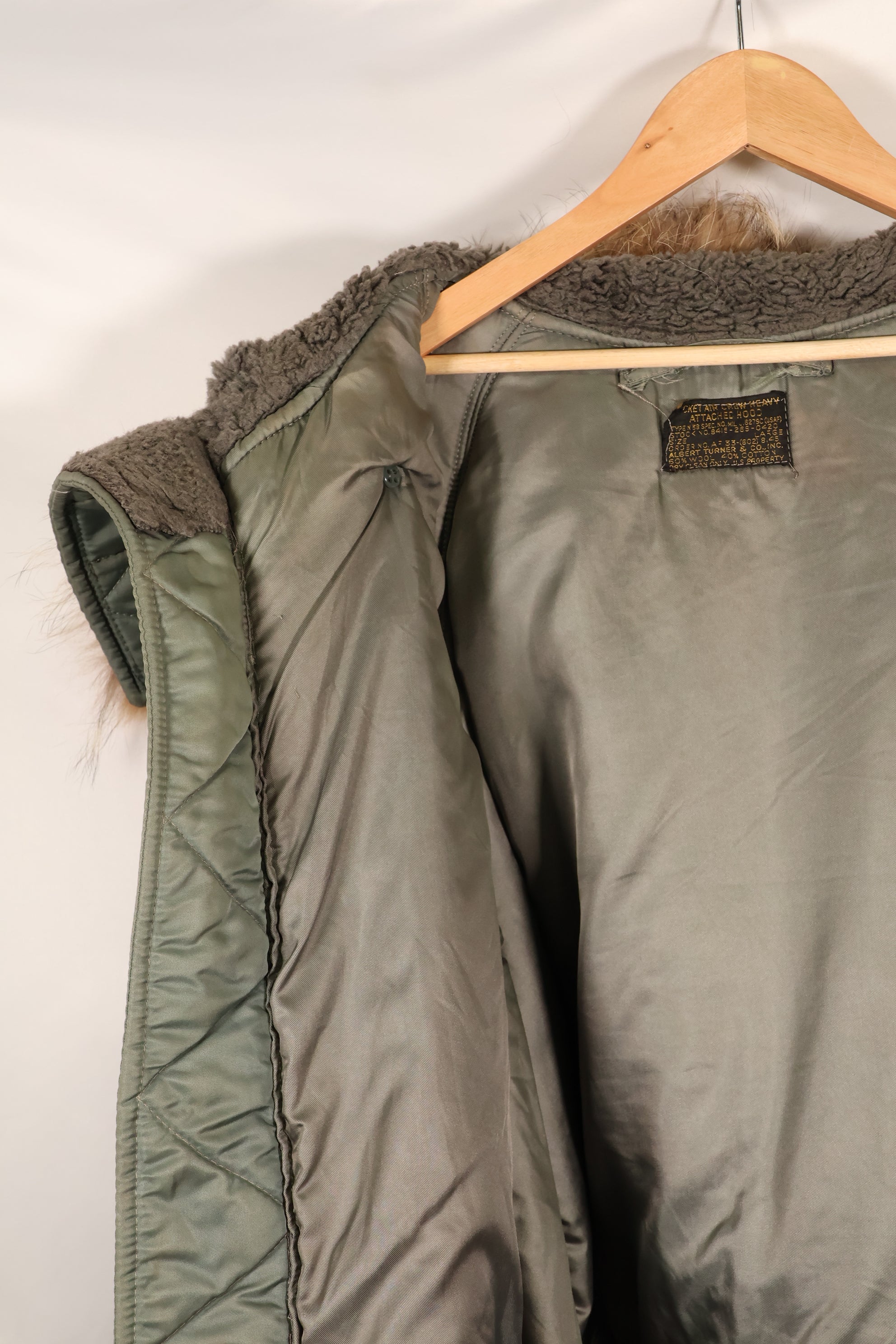 1950 年代大型美国空军美国空军 N3-B 飞行夹克，使用过，有钢印。