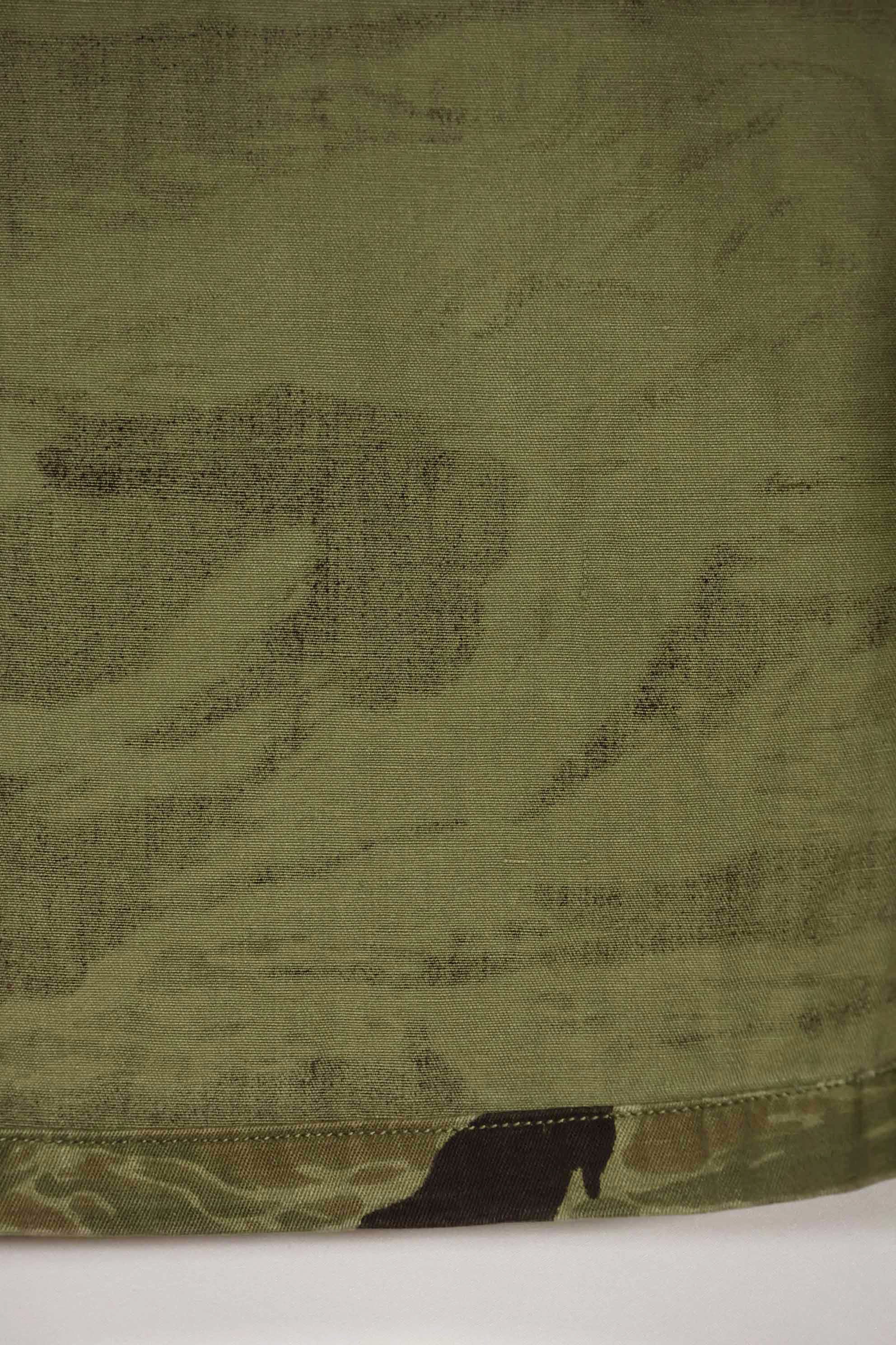 1960年代　クラシックパターン　タイガーストライプ　シャツ　Asian Cut 中古品