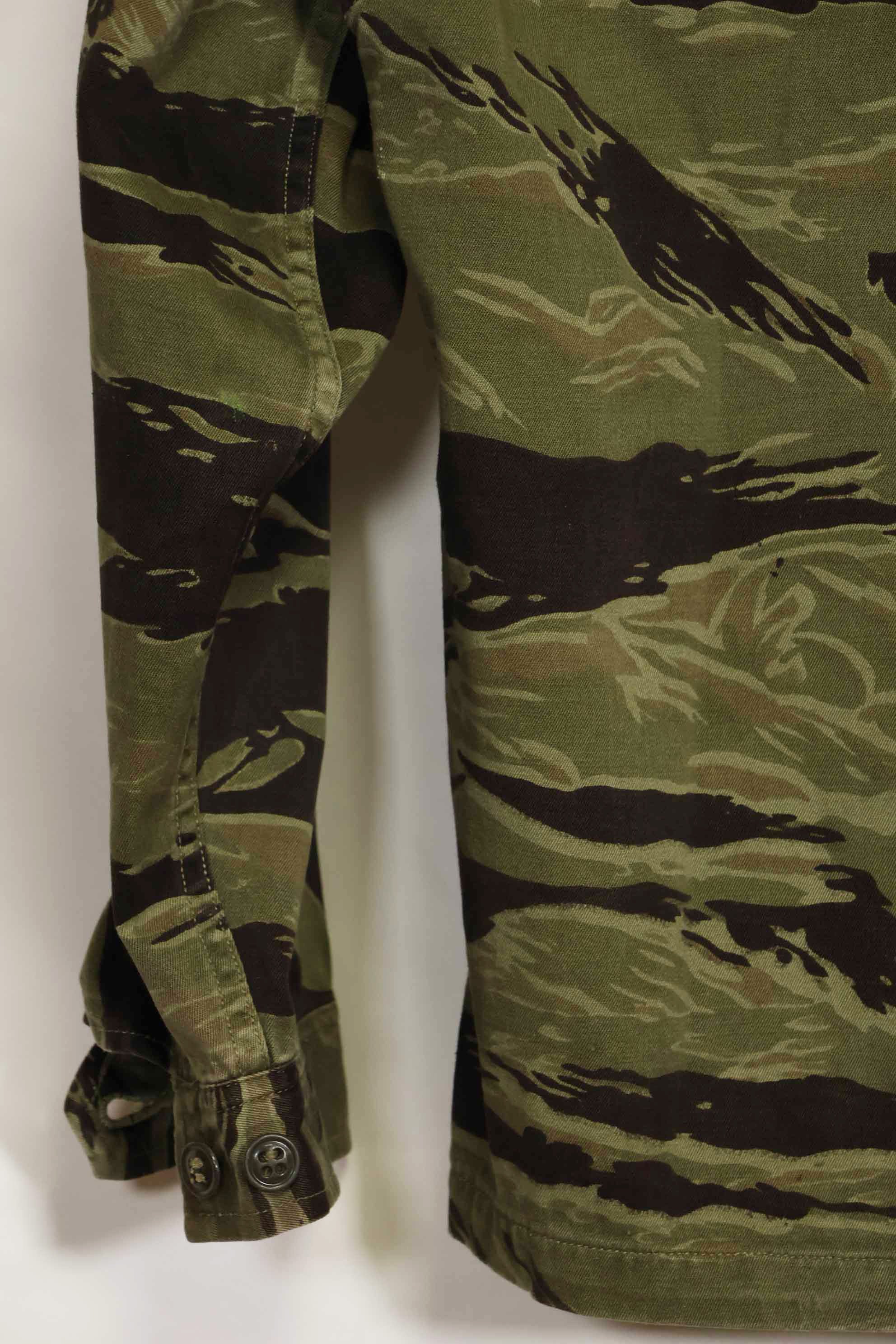 1960年代　クラシックパターン　タイガーストライプ　シャツ　Asian Cut 中古品