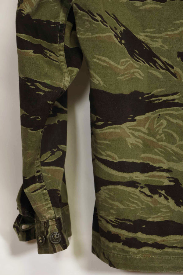 1960年代　クラシックパターン　タイガーストライプ　シャツ　Asian Cut 中古品