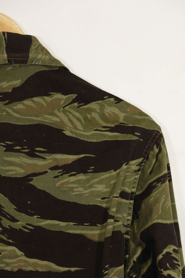 1960年代　クラシックパターン　タイガーストライプ　シャツ　Asian Cut 中古品