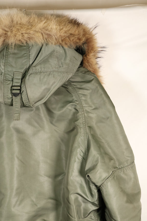 20 世纪 50 年代末 - 60 年代初 中号美国空军美国空军 N3-B 飞行夹克，使用过。