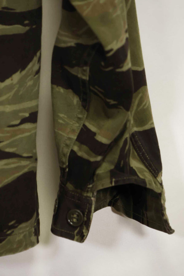 1960年代　クラシックパターン　タイガーストライプ　シャツ　Asian Cut 中古品