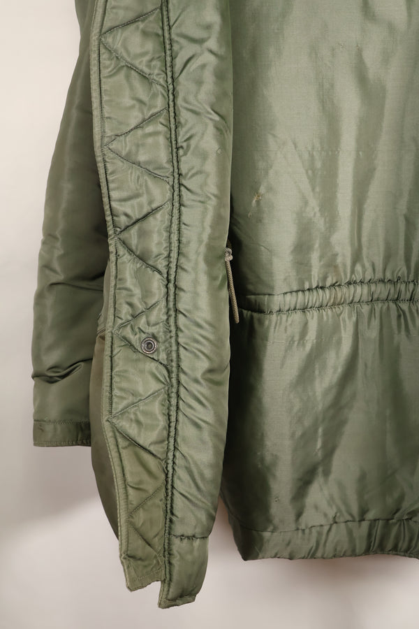 20 世纪 50 年代末 - 60 年代初 中号美国空军美国空军 N3-B 飞行夹克，使用过。