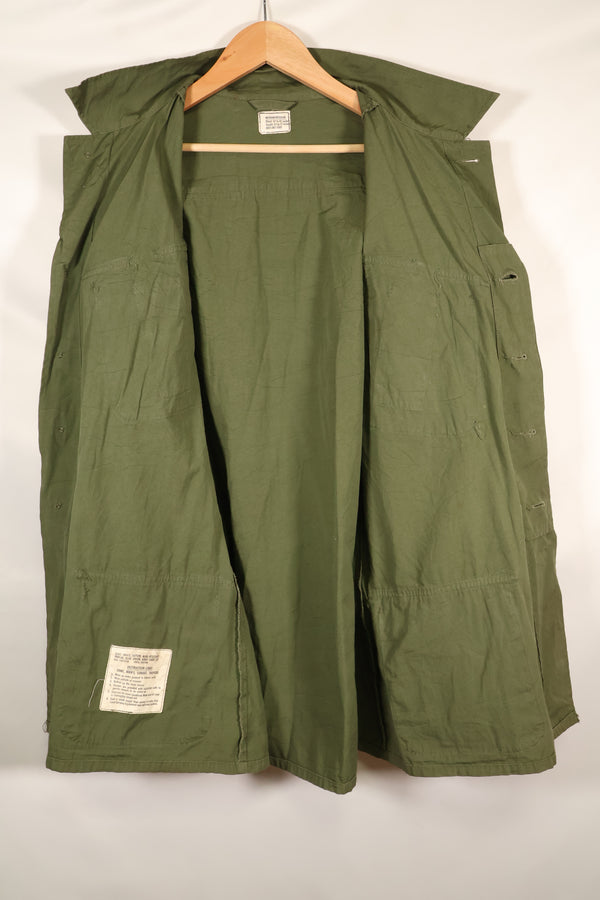 1966-67 Contract M-R Non Rip 3rd Model Jungle Fatigue Jacket in good condition.