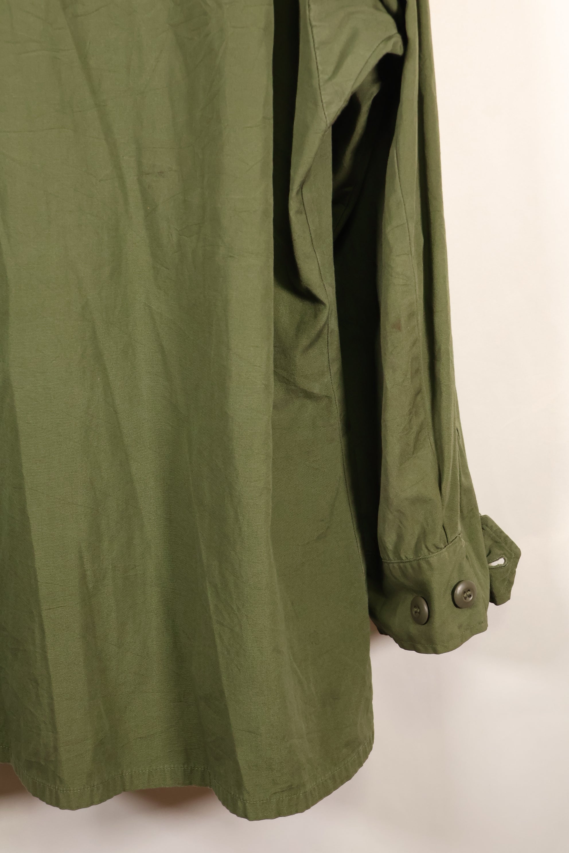 1966-67 Contract M-R Non Rip 3rd Model Jungle Fatigue Jacket in good condition.