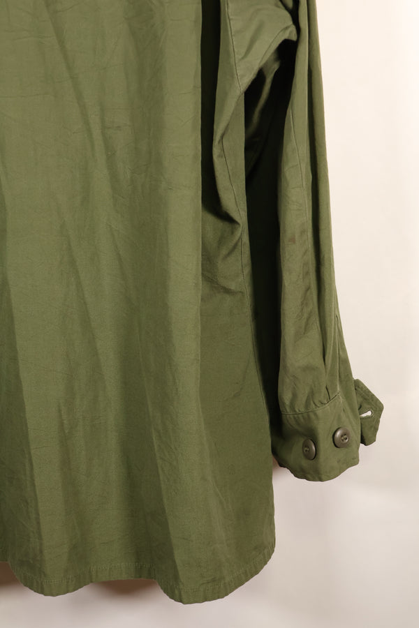 1966-67 Contract M-R Non Rip 3rd Model Jungle Fatigue Jacket in good condition.