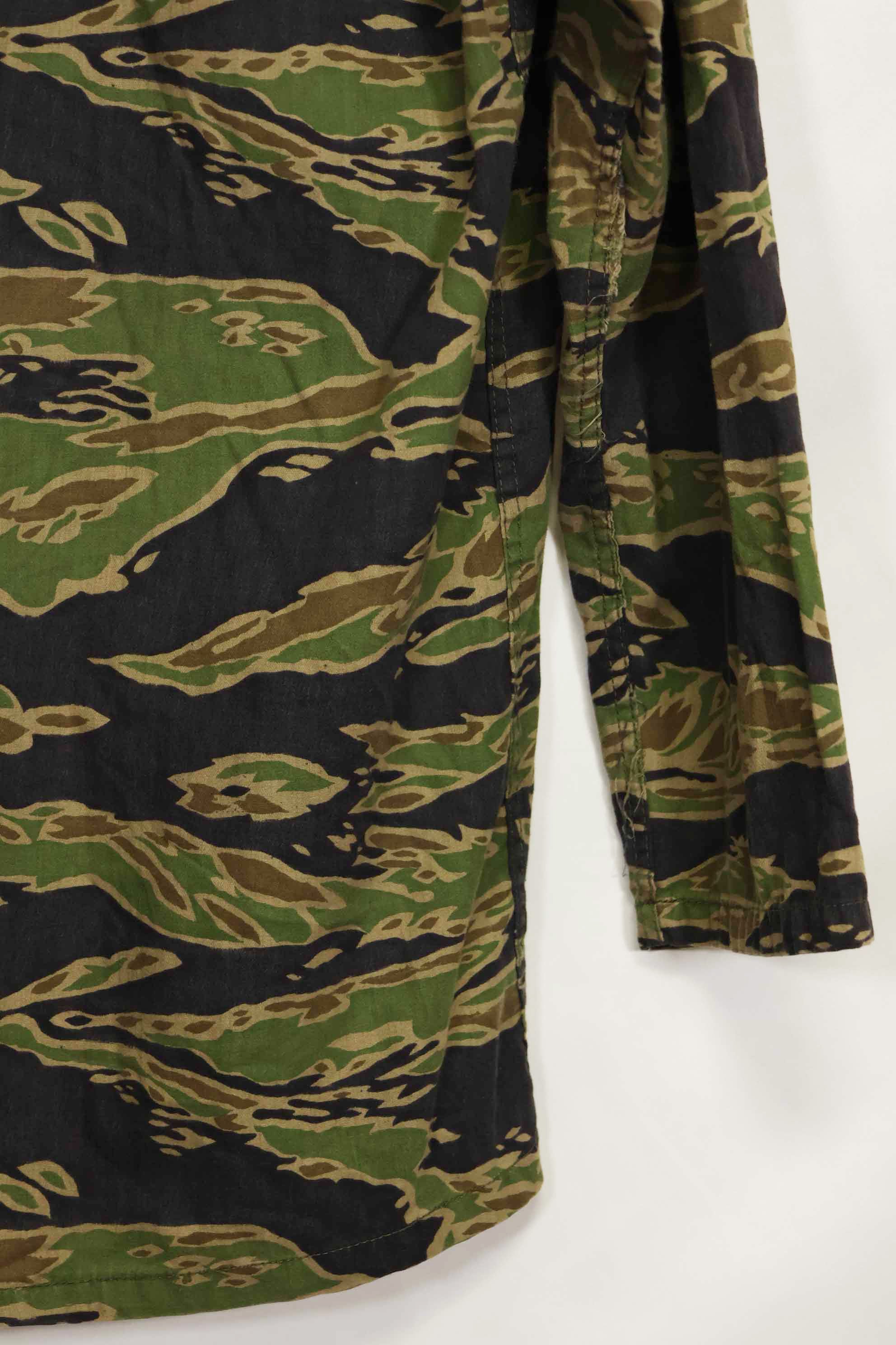 1960年代後半〜70年代前半　レイトウォーパターン　タイガーストライプシャツ　US-S　中古品