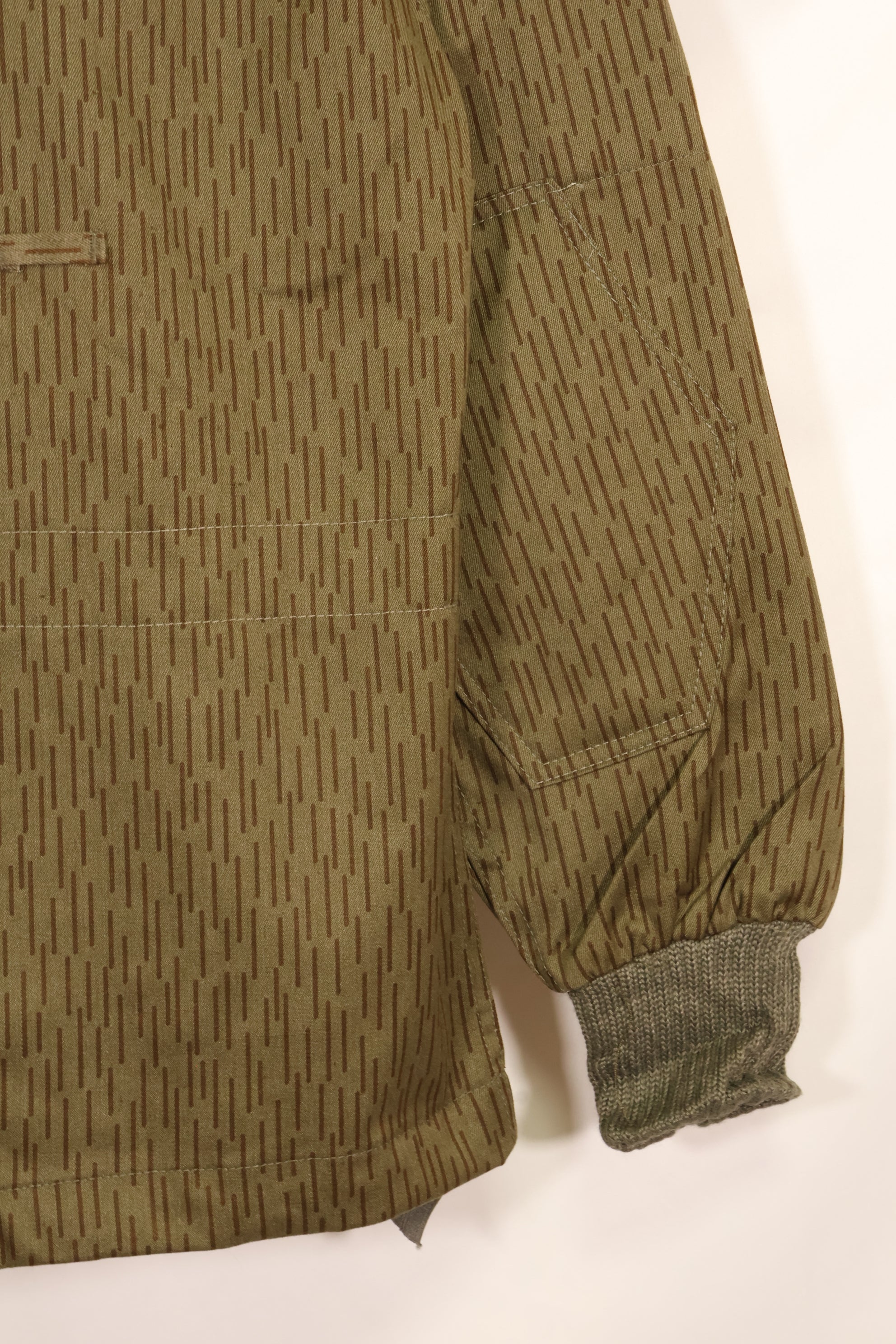 1980年代　レインドロップ迷彩　東ドイツ陸軍　降下猟兵　ジャンプジャケット　未使用品　B