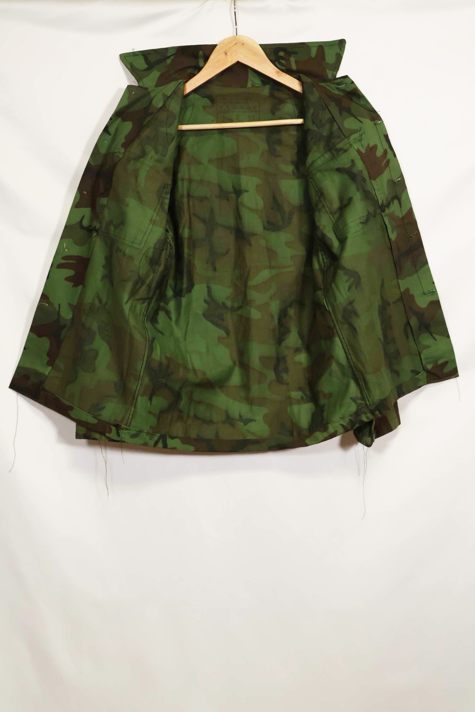 1960s U.S. Army Advisor ARVN BDQ Ranger Shirt Leaf camouflage shirt, never used.