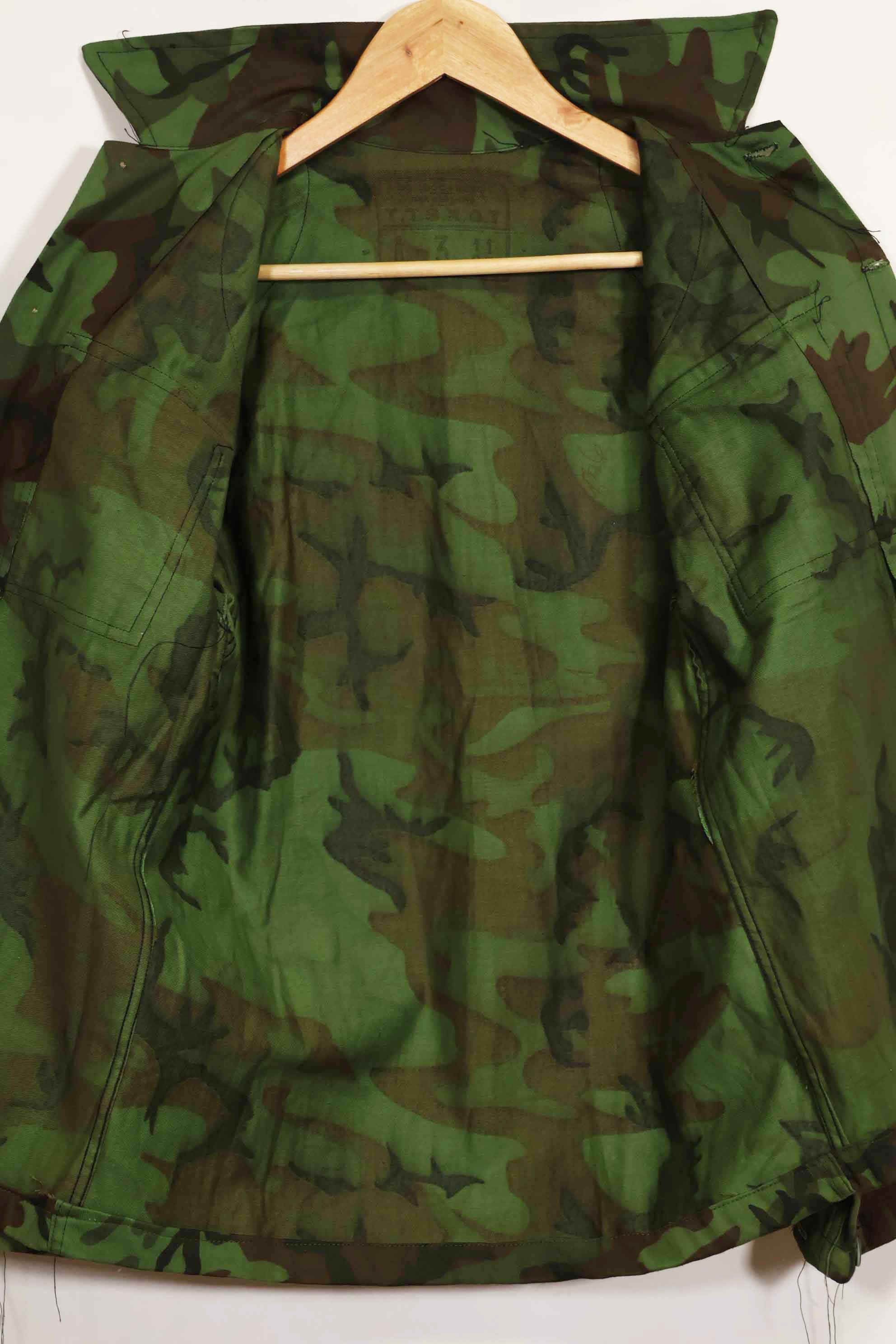 1960s U.S. Army Advisor ARVN BDQ Ranger Shirt Leaf camouflage shirt, never used.