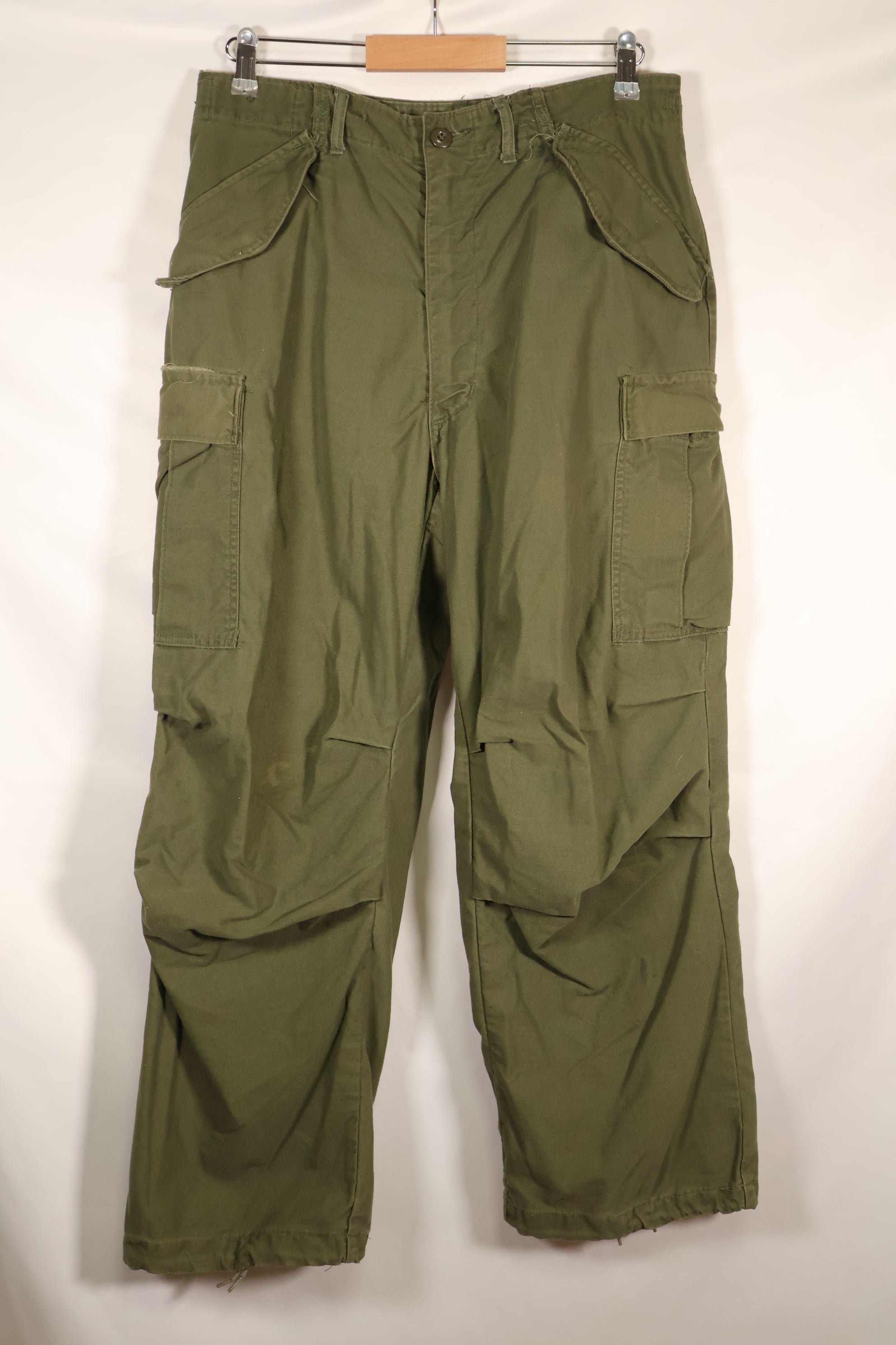 1970s lot, estimated size M-R, M65 field pants, cold weather specs, used.