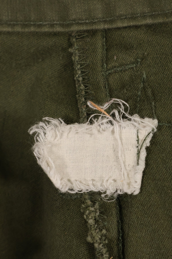 1970s lot, estimated size M-R, M65 field pants, cold weather specs, used.