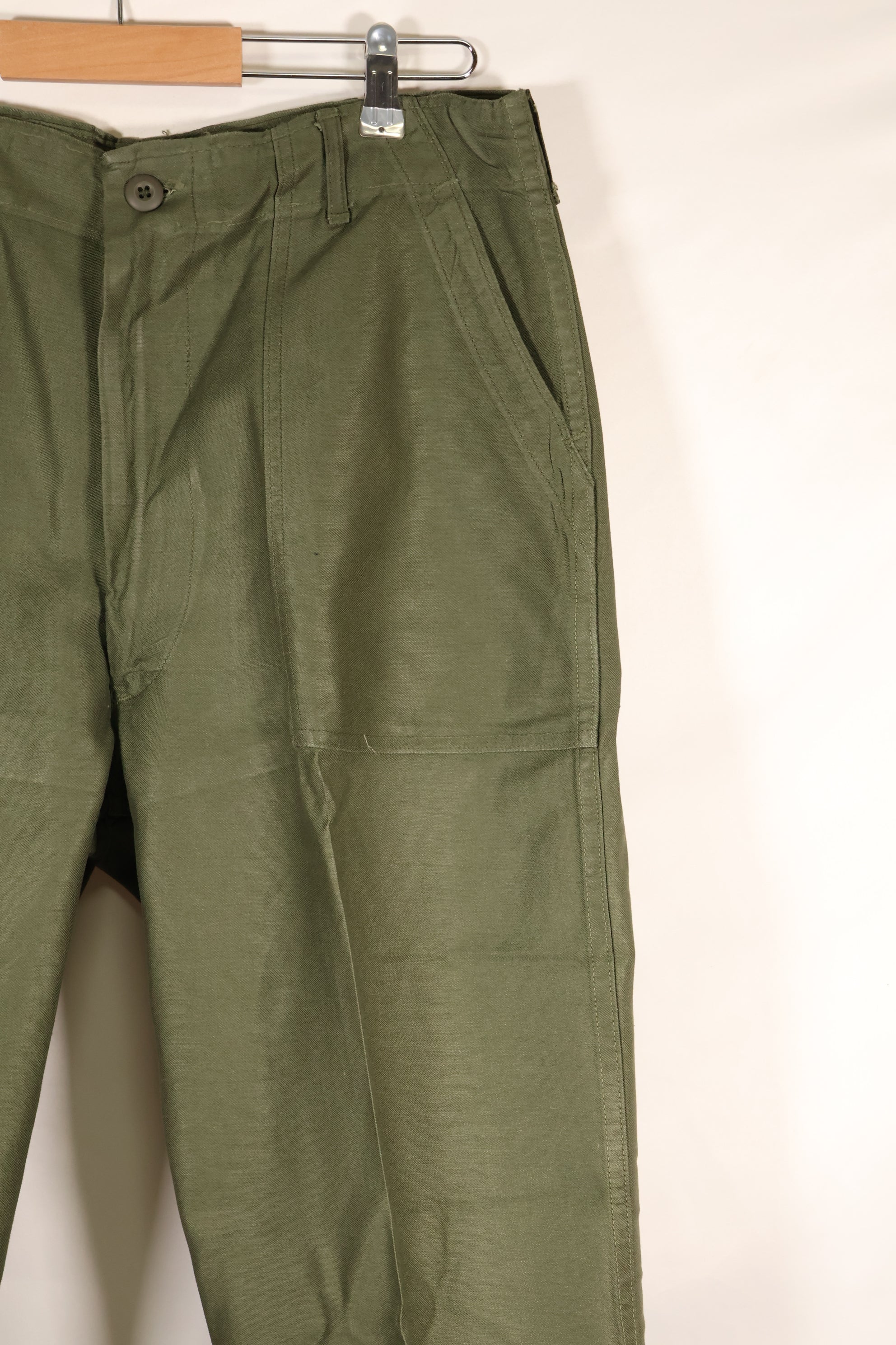 20 世纪 70 年代合同 36 x 31 美国陆军 OG-107 III 型通用长裤，状况良好，使用过。