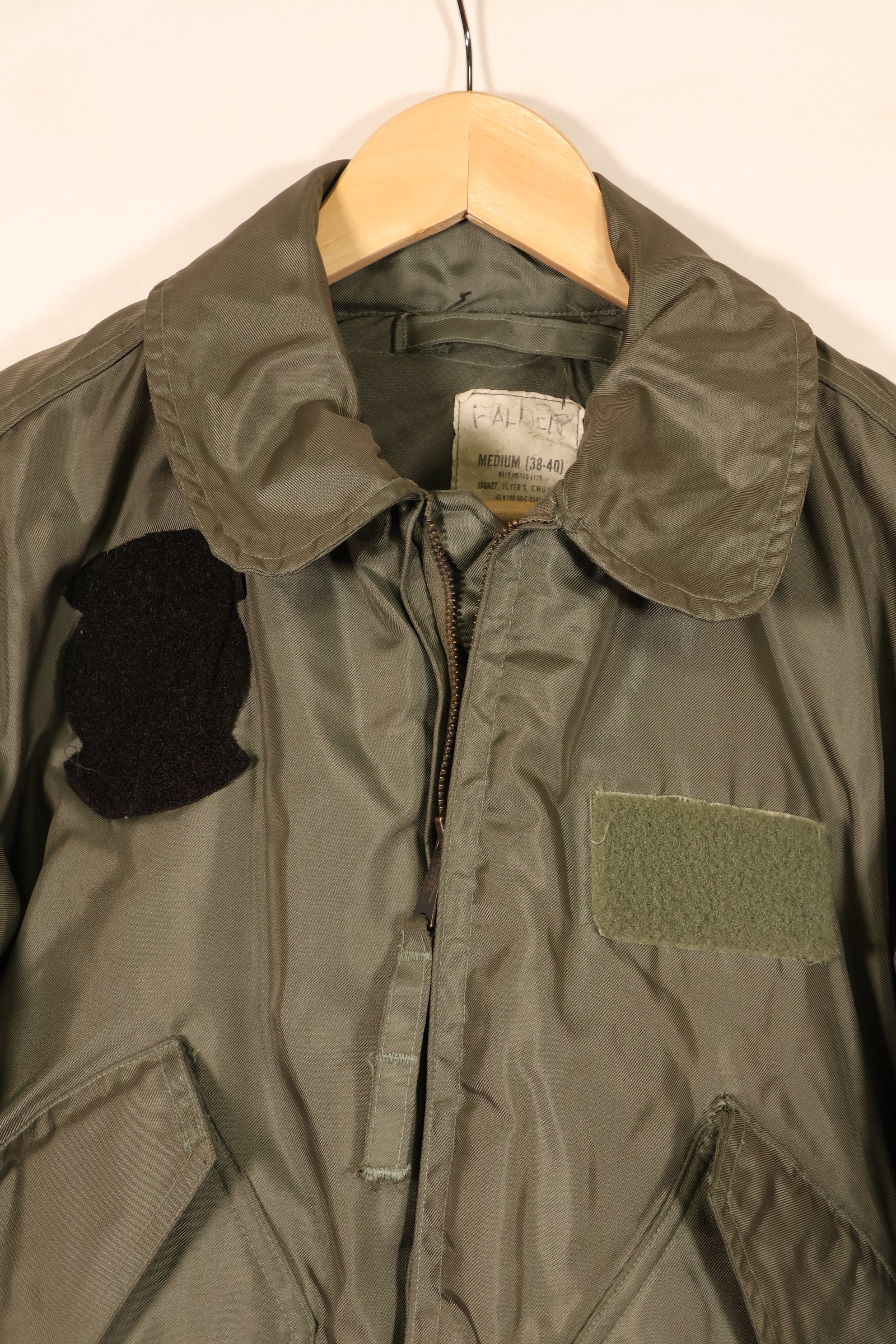 1990年契約　MEDIUM　CWU-45P　高高度フライトジャケット　陸軍パッチ付き　中古品