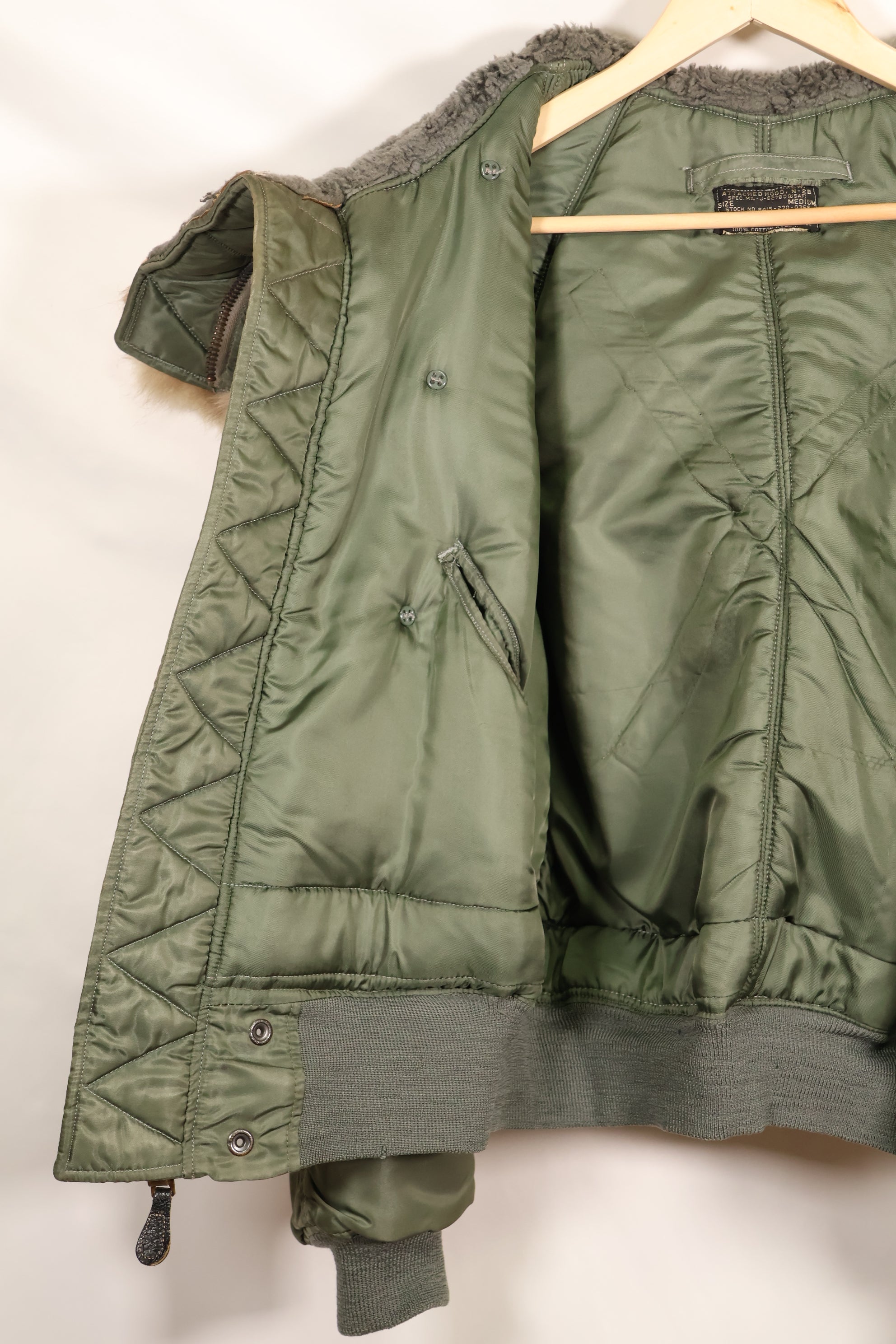 1950年代製　MEDIUM アメリカ空軍　N-2B フライトジャケット　状態良い　中古品