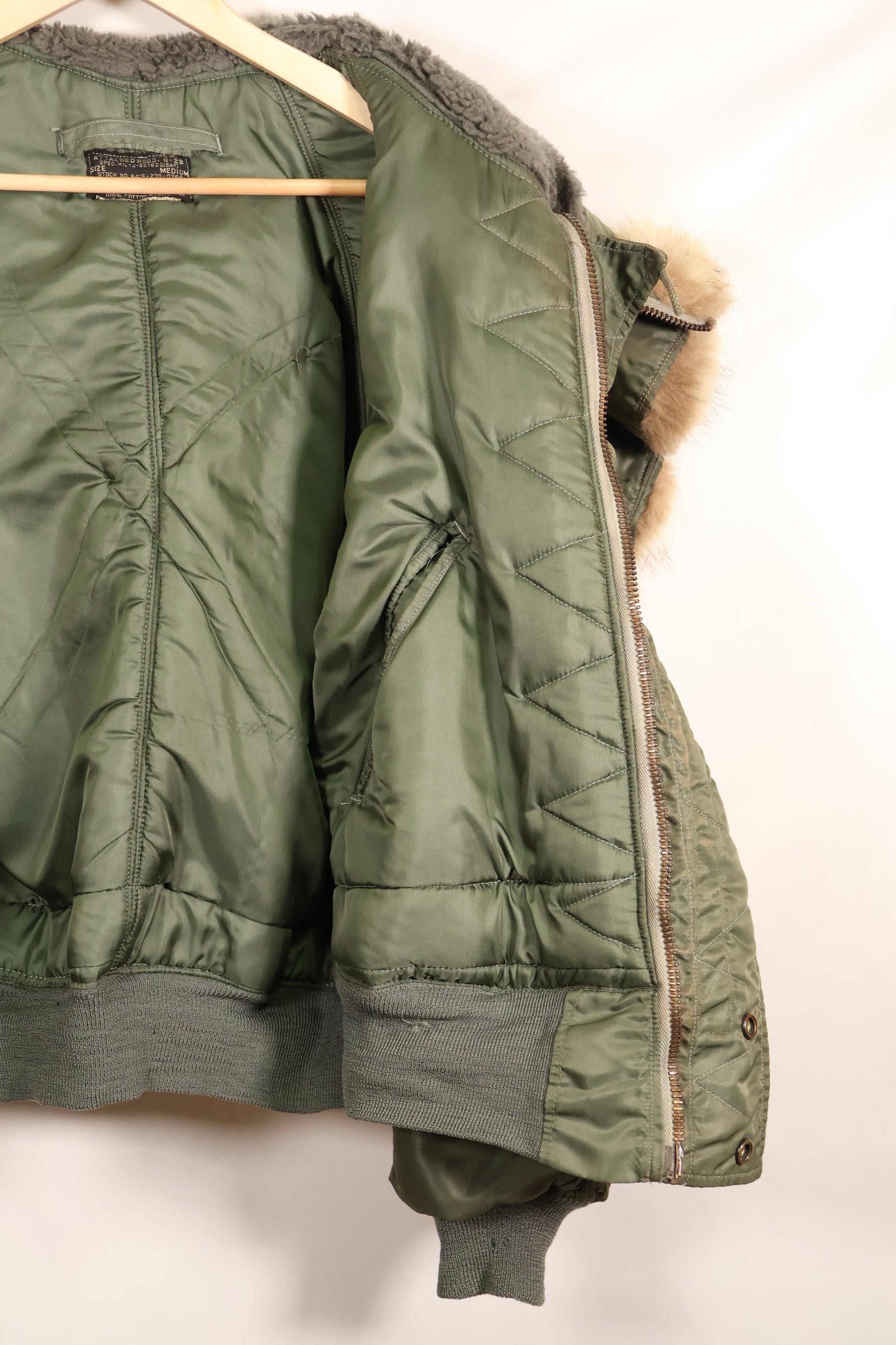 1950年代製　MEDIUM アメリカ空軍　N-2B フライトジャケット　状態良い　中古品