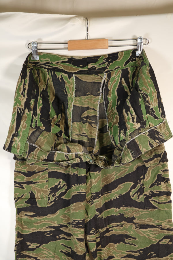 20 世纪 60-70 年代泰勒晚期战争虎纹大号长裤，二手。