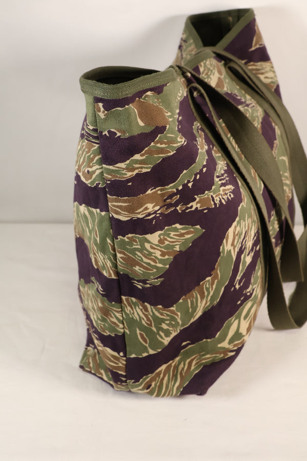 MILITARIA 1911 xSignal Depot 合作冲绳虎纹手提包