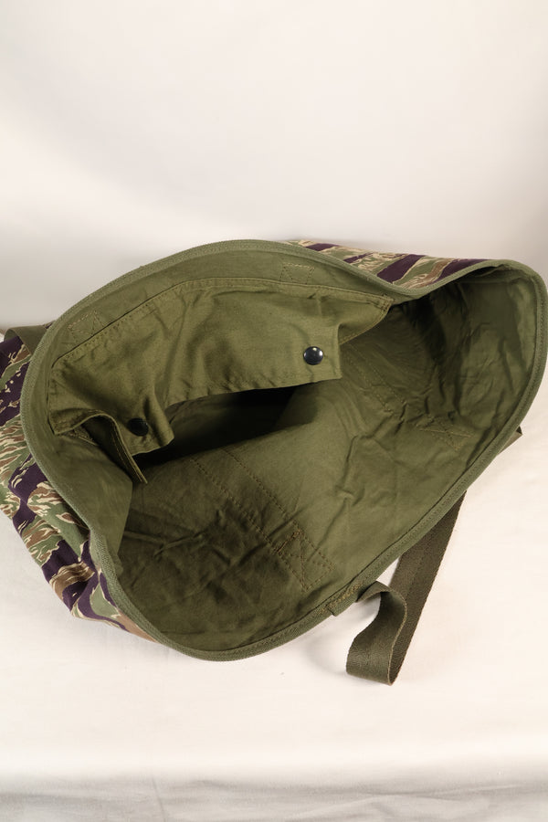 MILITARIA 1911 xSignal Depot 合作冲绳虎纹手提包