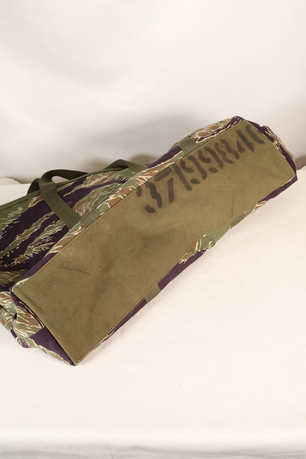 MILITARIA 1911 xSignal Depot 合作冲绳虎纹手提包