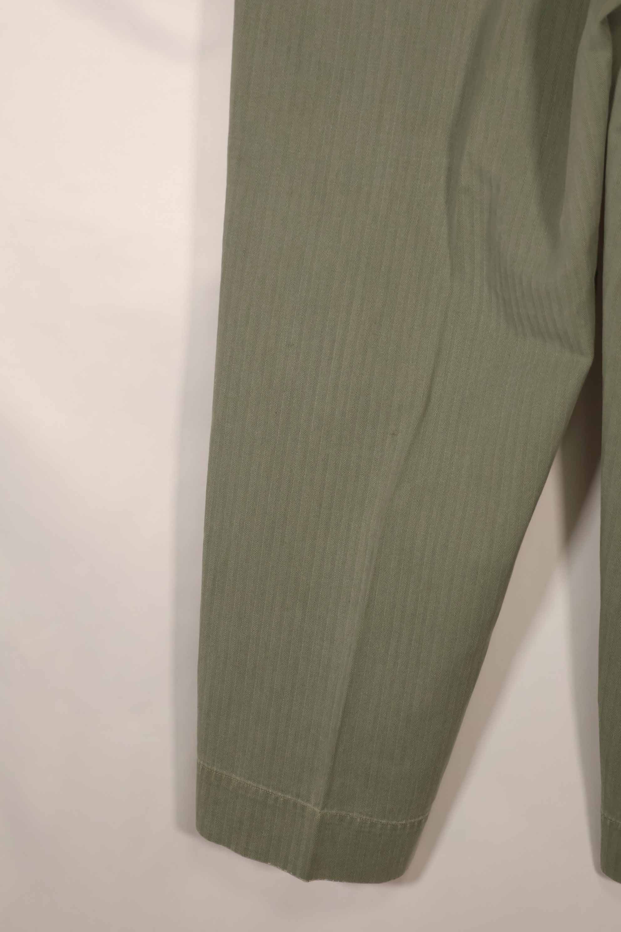 実物　1940年代　アメリカ海兵隊　USMC　M42 HBT ユーティリティパンツ　大きいサイズ　中古品