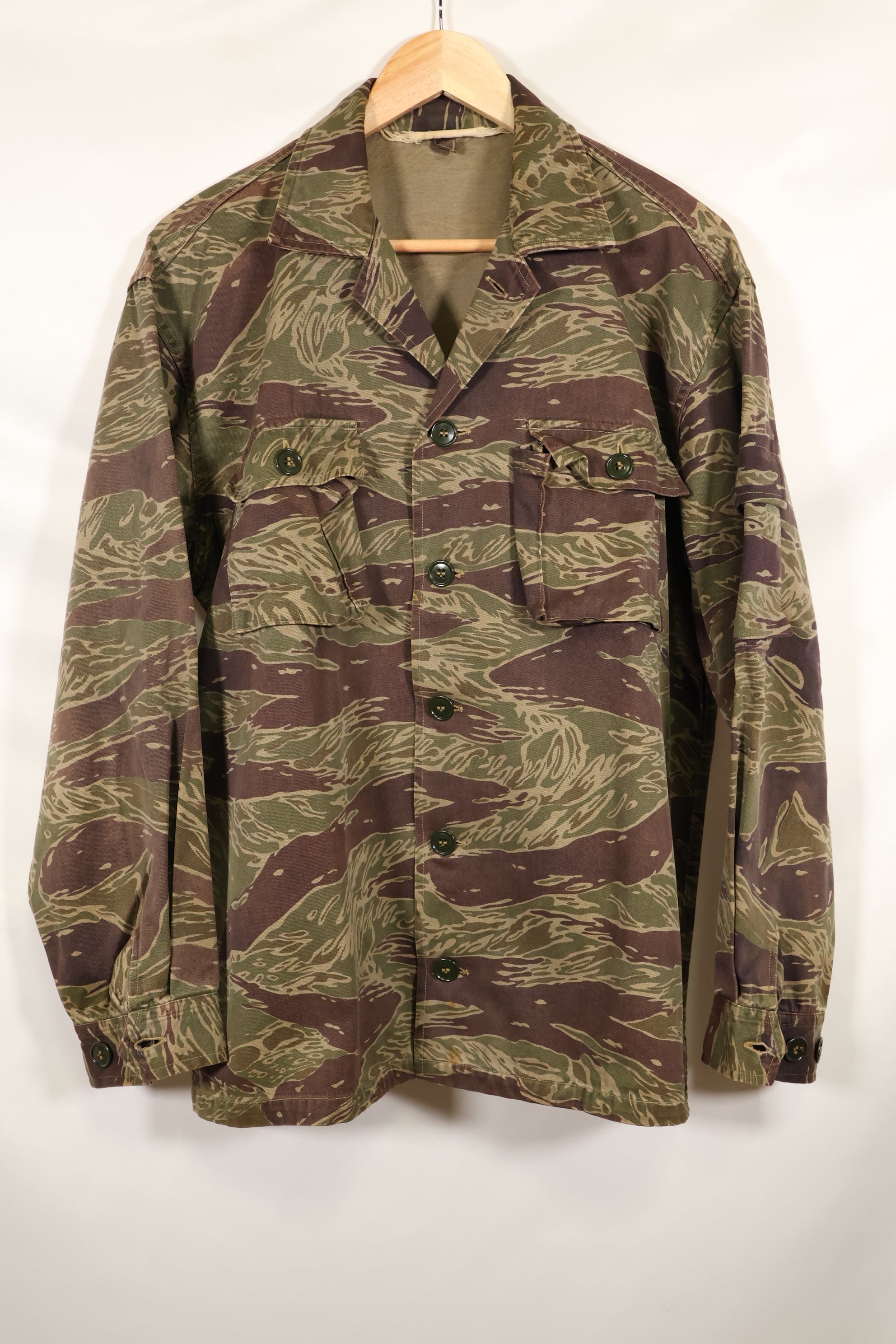 大阪 MASH製　A-XL シルバータイガーストライプ　Asian カット　シャツ　中古品　退色あり