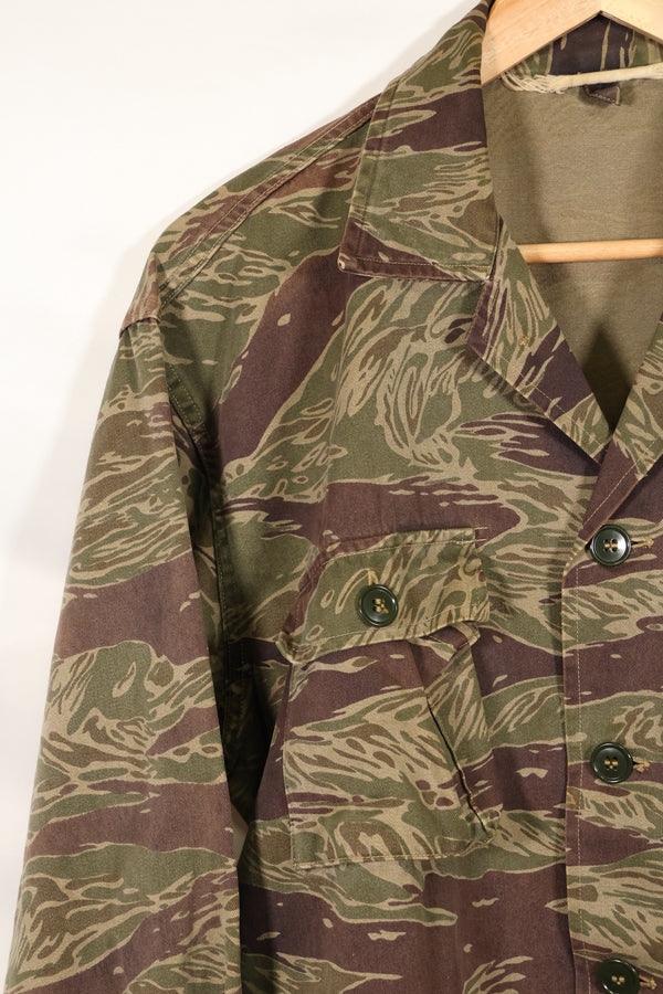 大阪 MASH製　A-XL シルバータイガーストライプ　Asian カット　シャツ　中古品　退色あり