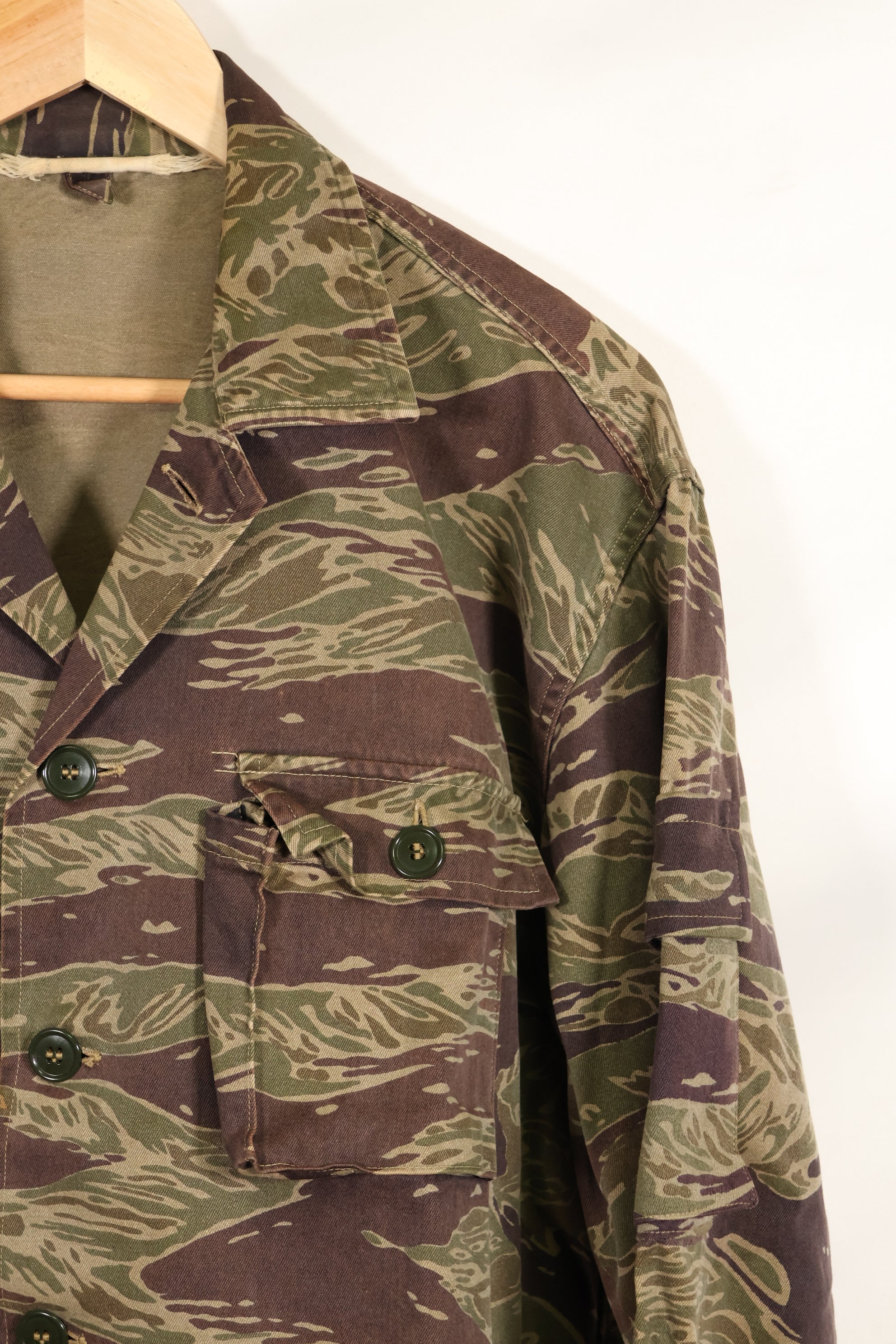 大阪 MASH製　A-XL シルバータイガーストライプ　Asian カット　シャツ　中古品　退色あり