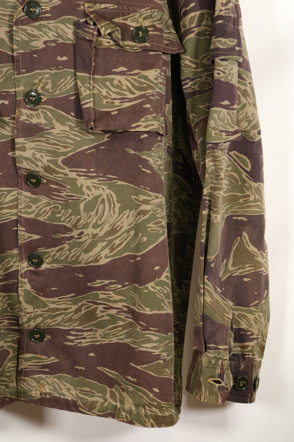 大阪 MASH製　A-XL シルバータイガーストライプ　Asian カット　シャツ　中古品　退色あり