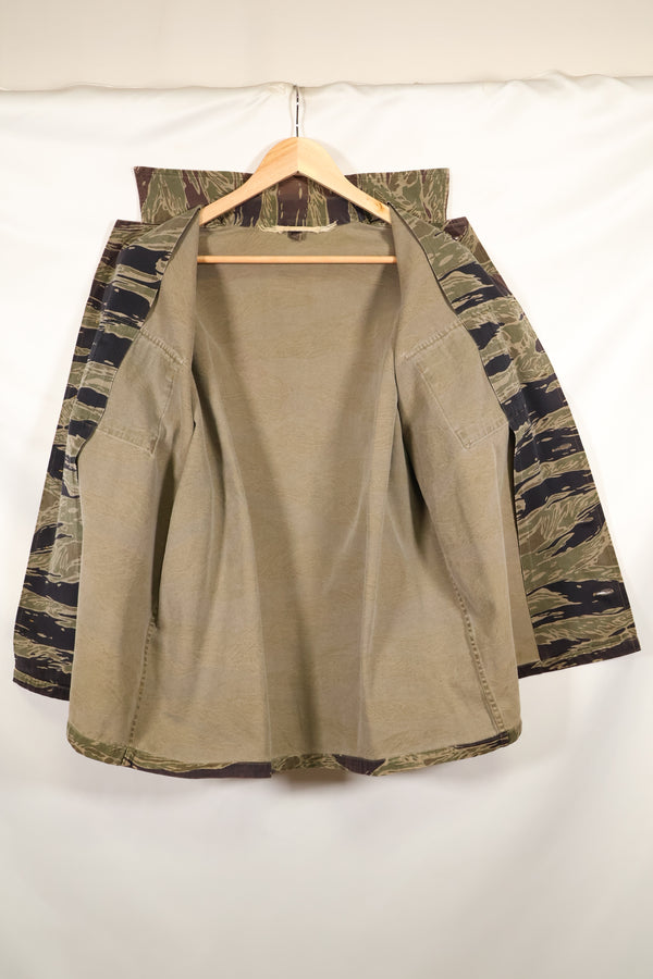 大阪 MASH製　A-XL シルバータイガーストライプ　Asian カット　シャツ　中古品　退色あり