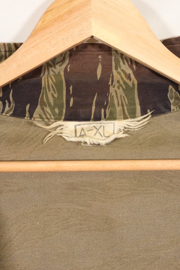 大阪 MASH製　A-XL シルバータイガーストライプ　Asian カット　シャツ　中古品　退色あり