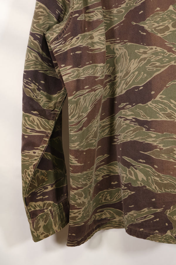 大阪 MASH製　A-XL シルバータイガーストライプ　Asian カット　シャツ　中古品　退色あり