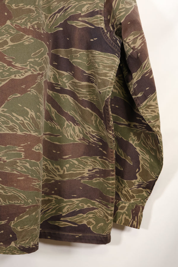 大阪 MASH製　A-XL シルバータイガーストライプ　Asian カット　シャツ　中古品　退色あり