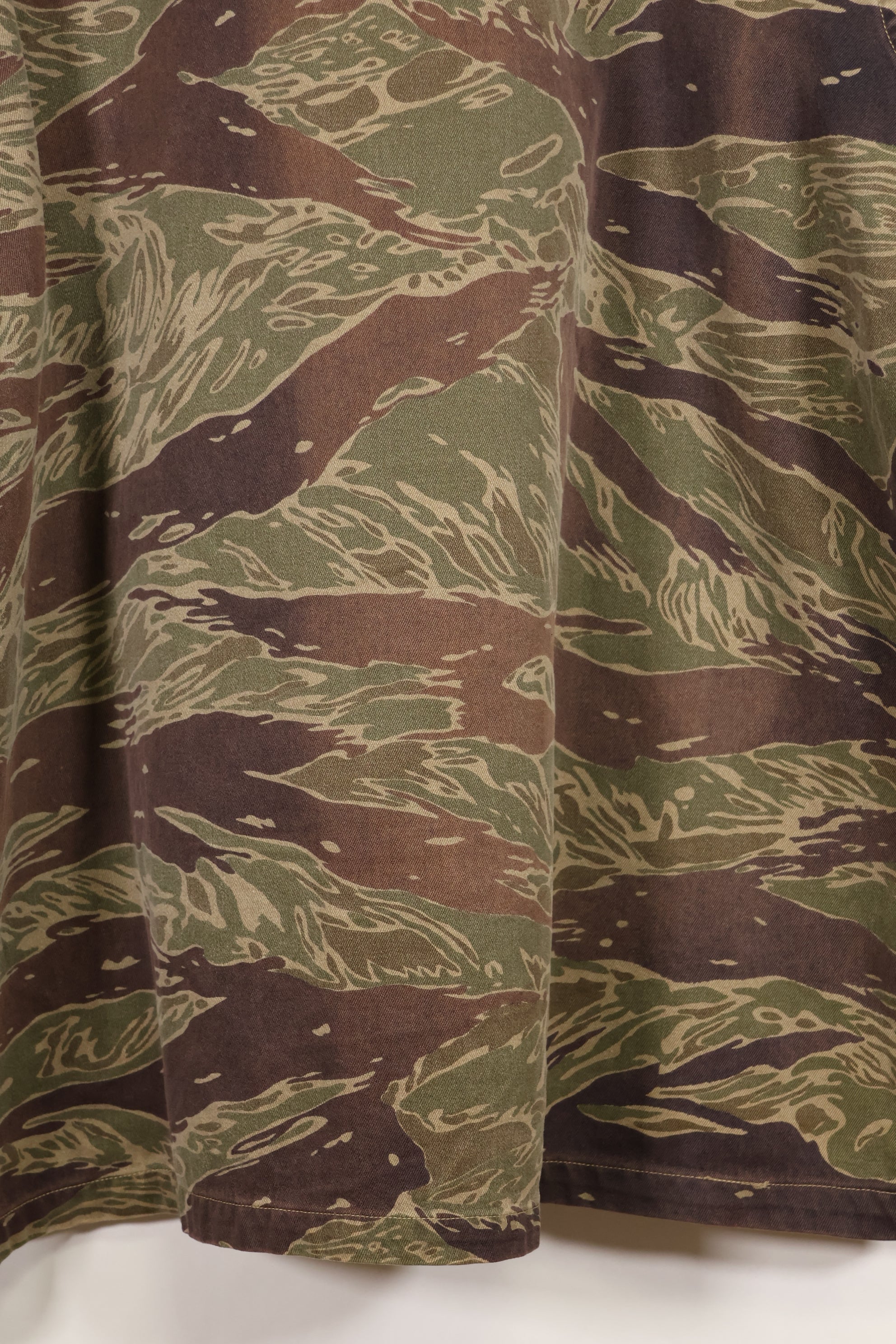 大阪 MASH製　A-XL シルバータイガーストライプ　Asian カット　シャツ　中古品　退色あり