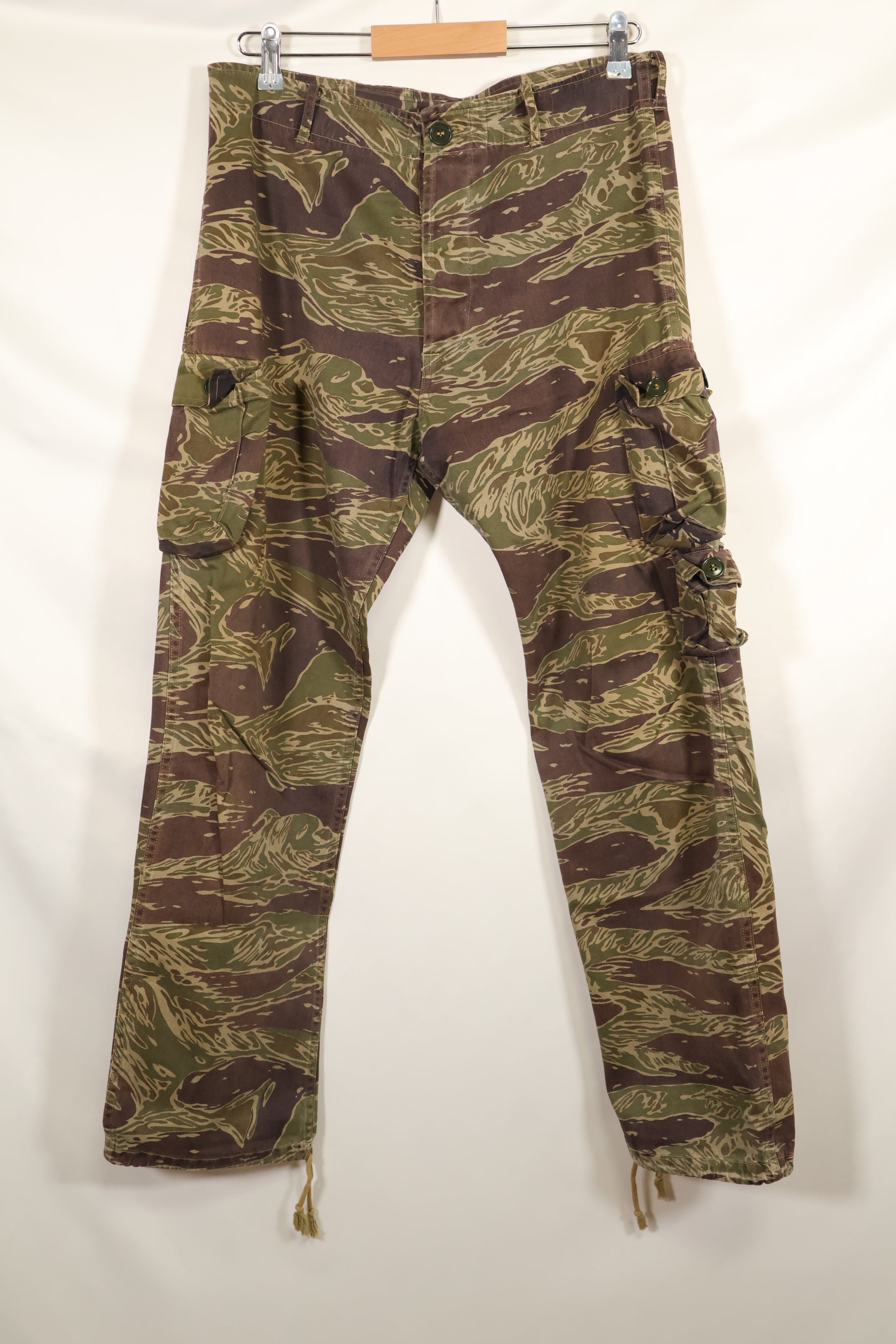 大阪 MASH製　A-M シルバータイガーストライプ　Asian カット　パンツ　中古品　退色あり