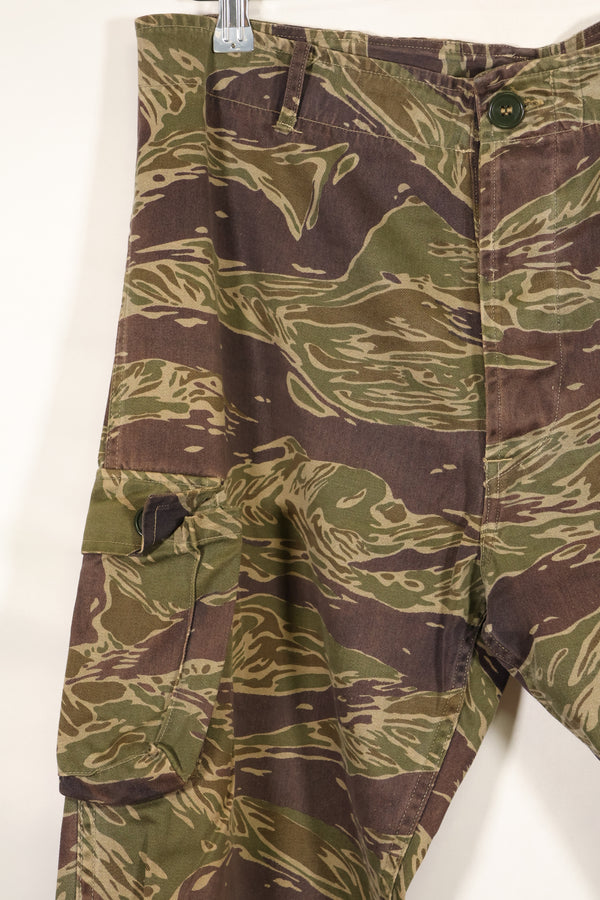 大阪 MASH製　A-M シルバータイガーストライプ　Asian カット　パンツ　中古品　退色あり