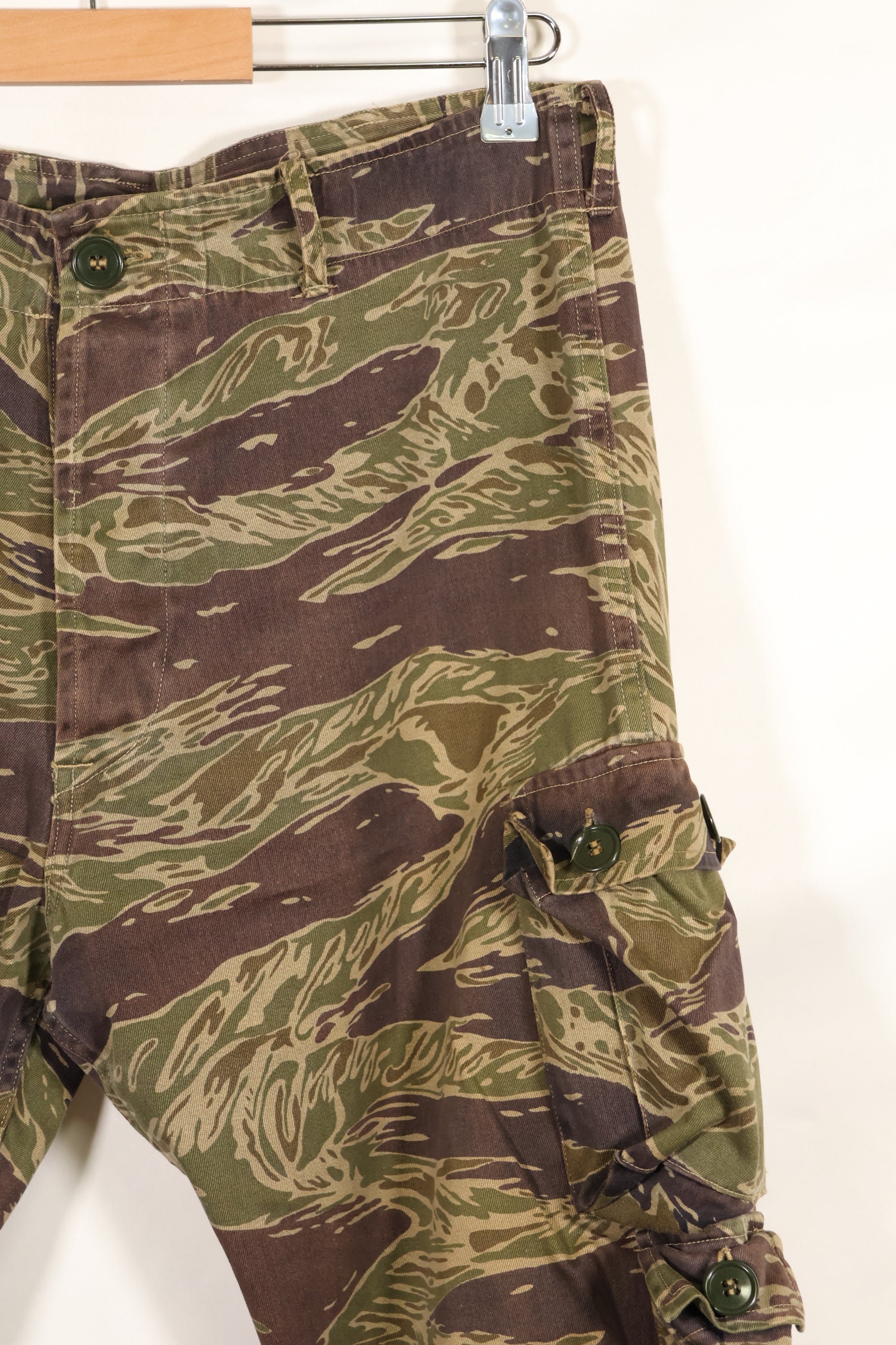 大阪 MASH製　A-M シルバータイガーストライプ　Asian カット　パンツ　中古品　退色あり