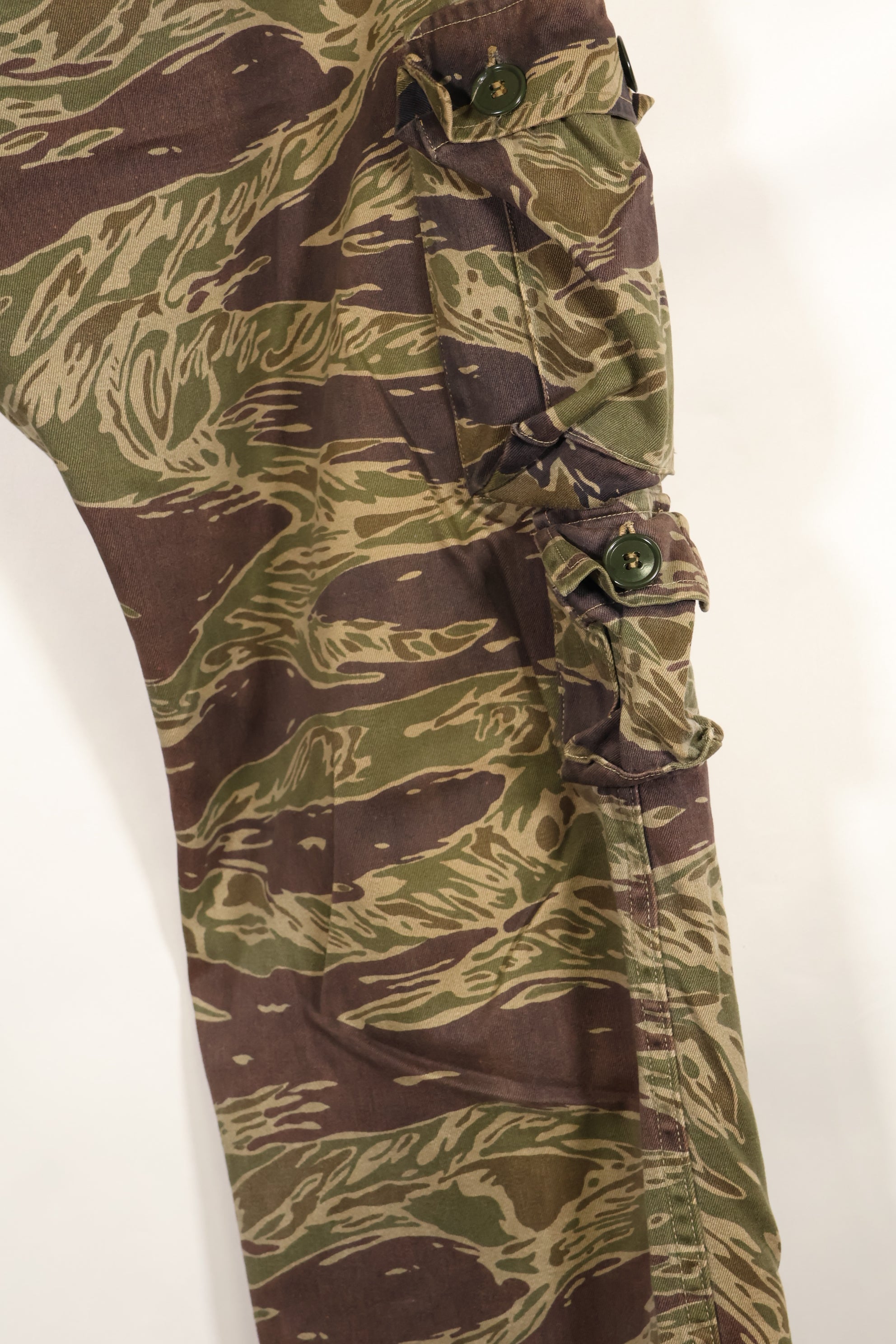 大阪 MASH製　A-M シルバータイガーストライプ　Asian カット　パンツ　中古品　退色あり