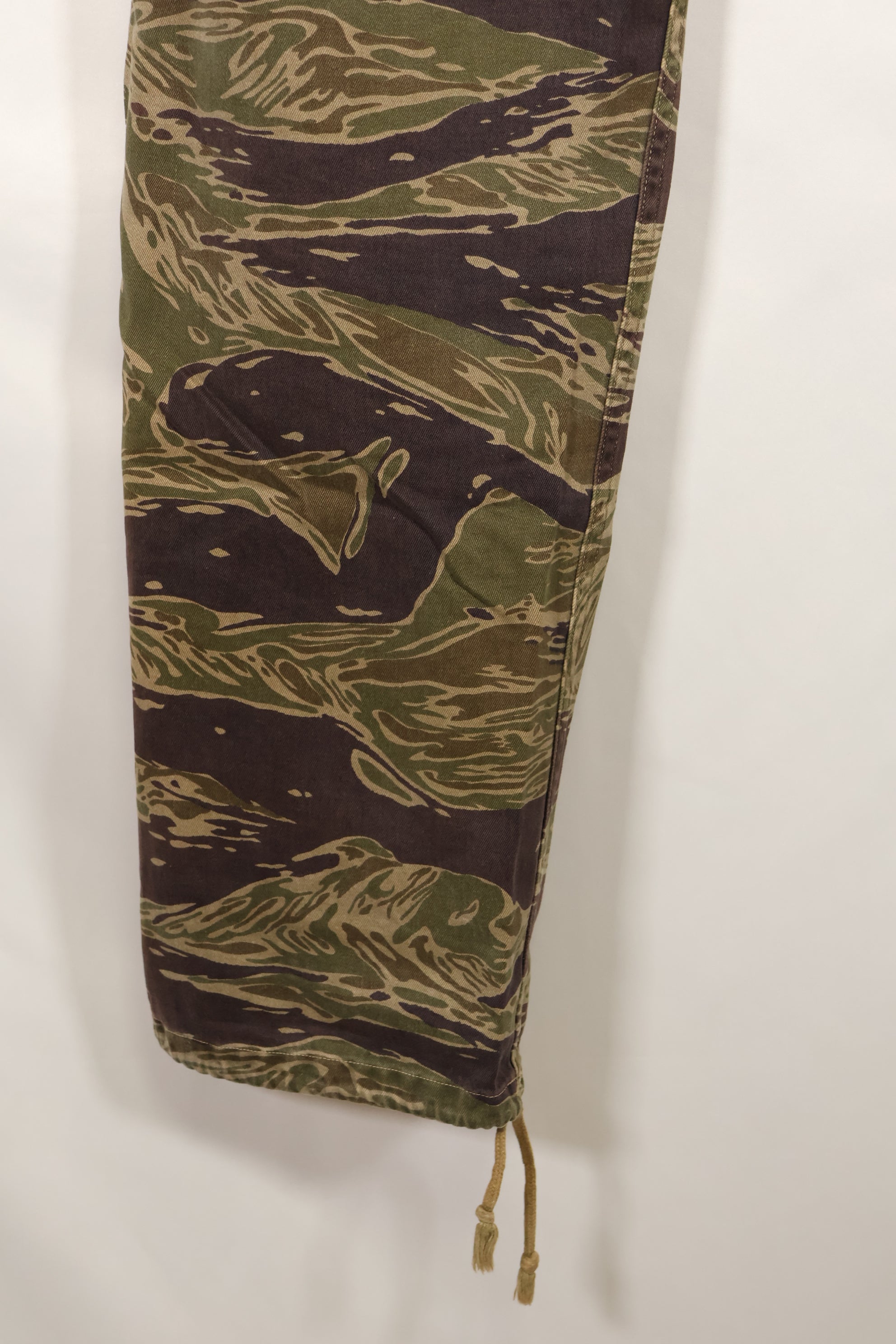 大阪 MASH製　A-M シルバータイガーストライプ　Asian カット　パンツ　中古品　退色あり