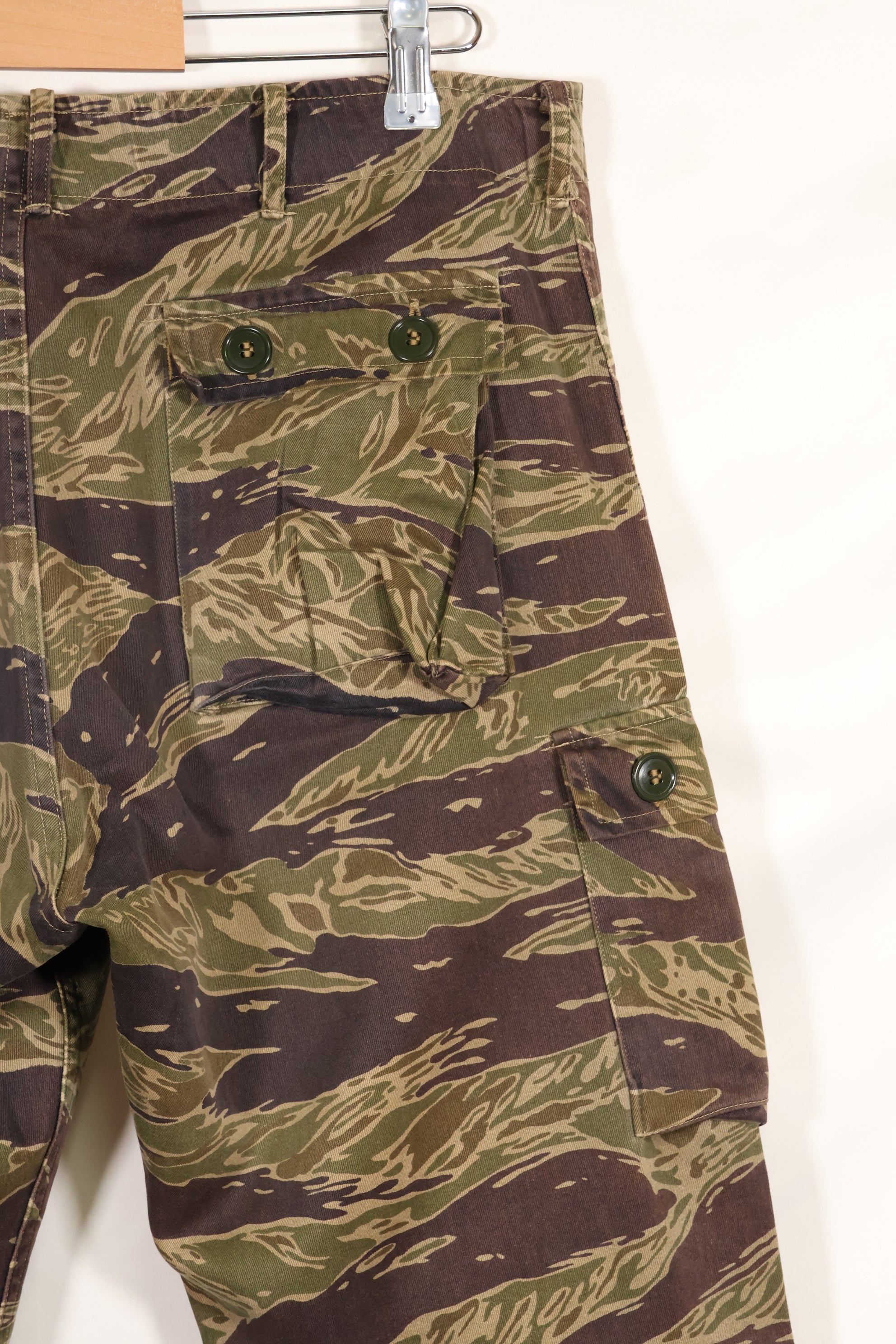 大阪 MASH製　A-M シルバータイガーストライプ　Asian カット　パンツ　中古品　退色あり