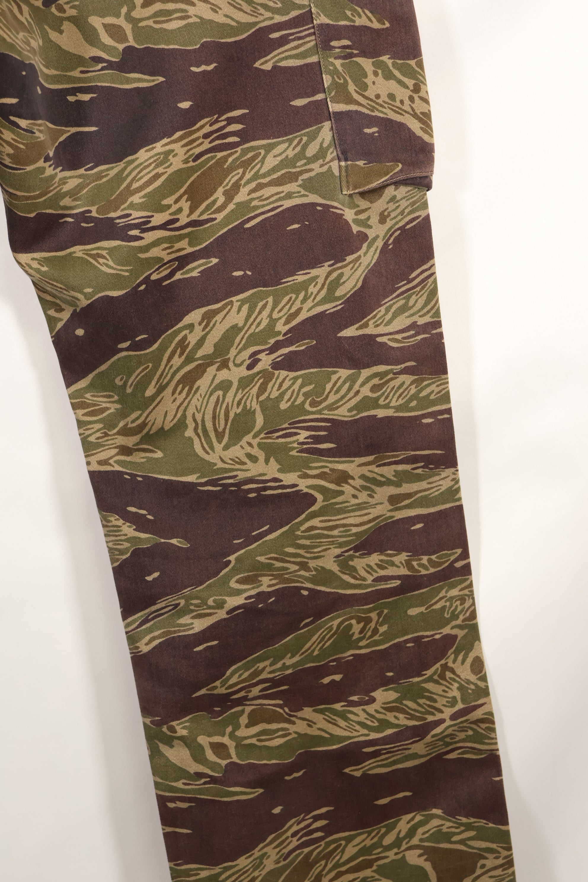 大阪 MASH製　A-M シルバータイガーストライプ　Asian カット　パンツ　中古品　退色あり