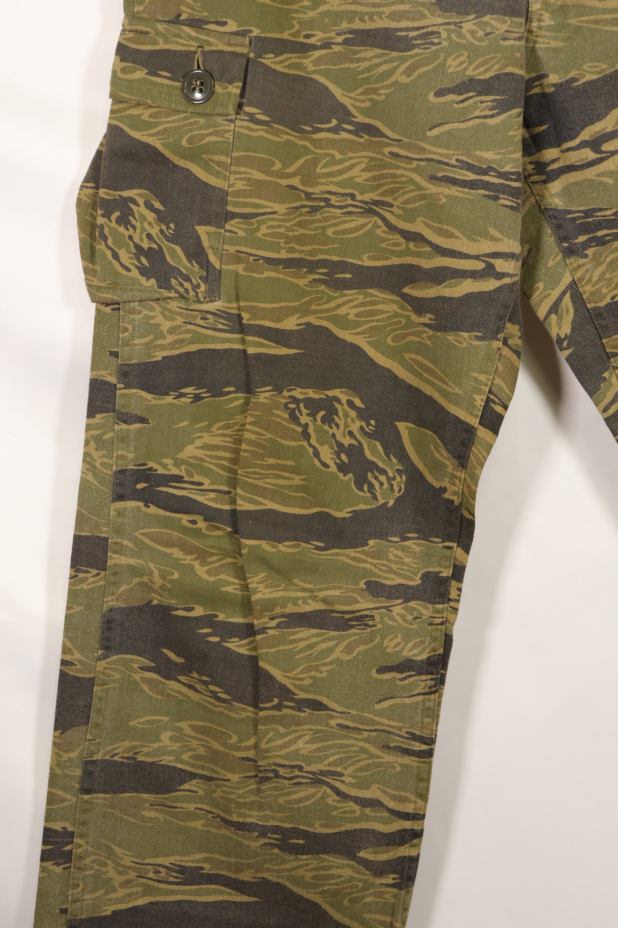 大阪 MASH製　A-M ゴールドタイガーストライプ　Asian カット　パンツ　中古品　退色あり